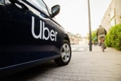 Юридическая фирма АЛРУД консультировала Uber Technologies Inc. в сделке по созданию совместного бизнеса с Яндекс.Такси